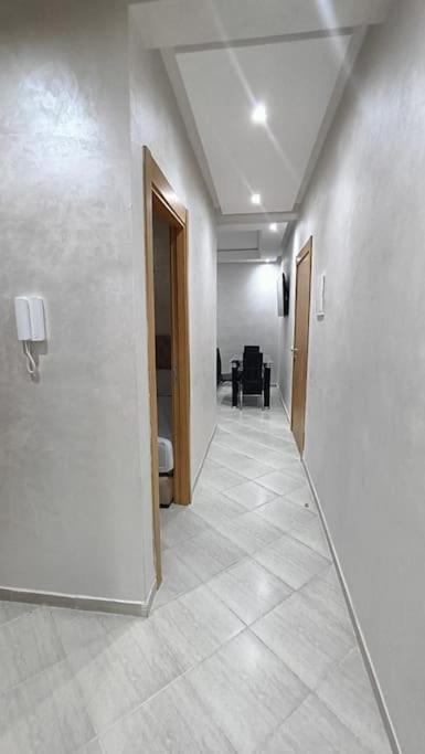 Modern Family Apartment Near Airport Marrakesh Exteriör bild